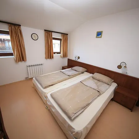 Great Location Near Lift Apartman Banszko